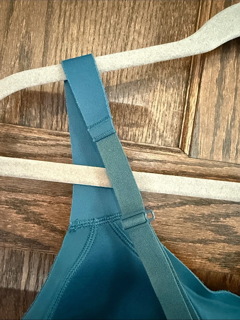 lululemon athletica Teal Blue Fine Form Sports Bra 32DD
